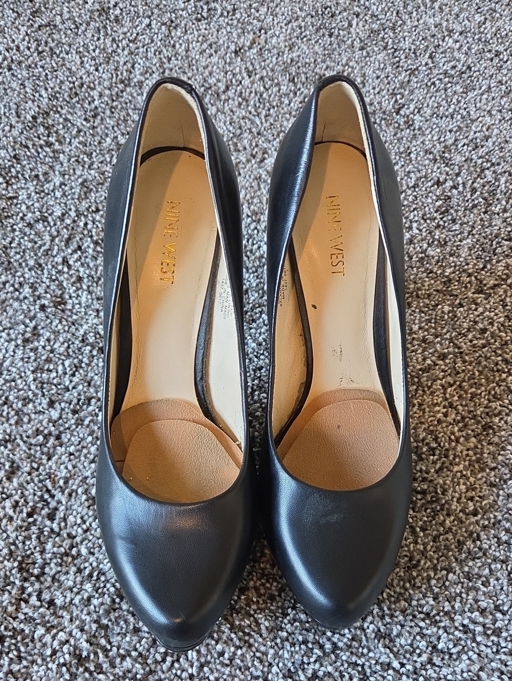 Nine West Black Pointed-Toe Leather Pumps
